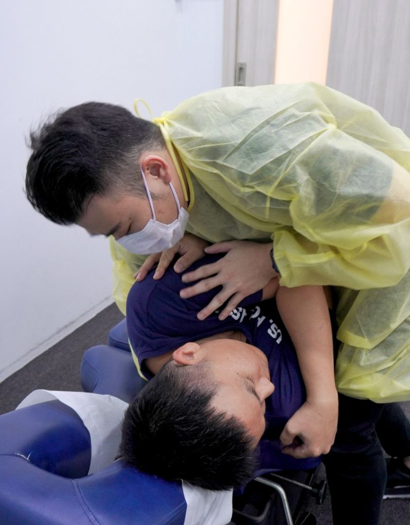 Treatment at BP Chiro Uda Utama